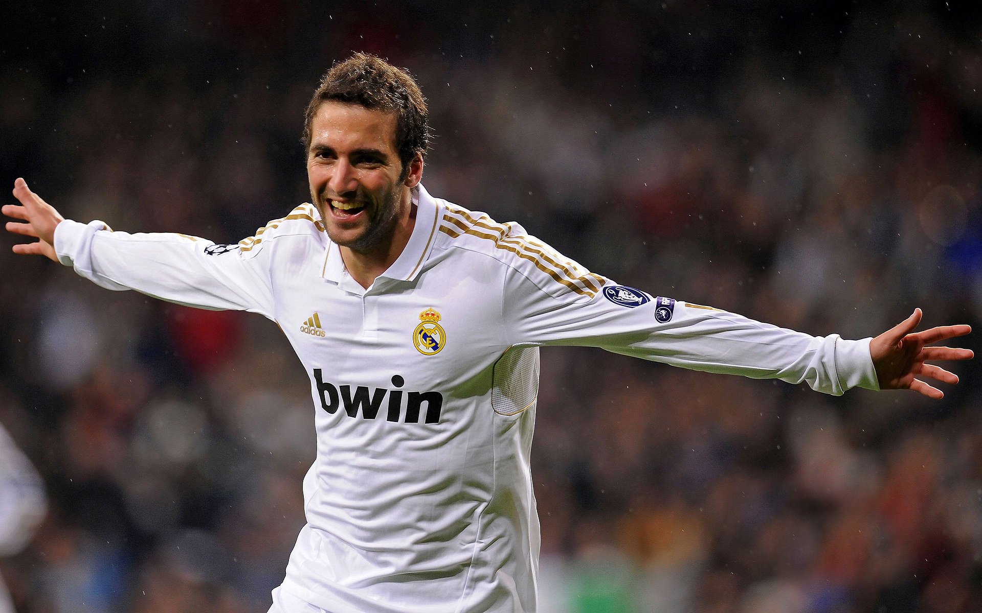 乐鱼体育APP官方下载-中超联赛中国足球迎战 球迷关注度持续攀升，中超足球比赛